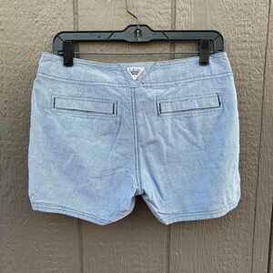 Columbia PFG Women’s Size 6 Carnelian Bay Blue Chambray Chino Shorts